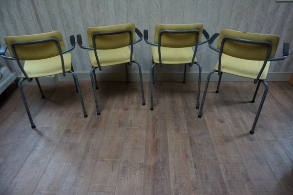 Friso Kramer, Ahrend de Cirkel, stoelen, armstoelen, buisframe, vintage, industrieel, gispen
